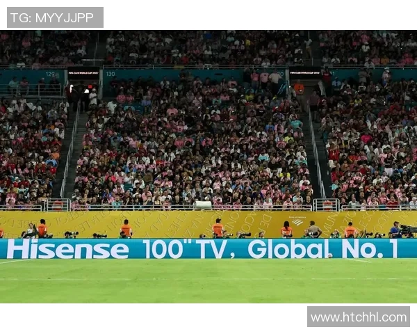 足坛巨星同框经典瞬间铭刻绿茵场辉煌与激情岁月