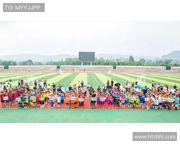 打造未来足球巨星的全方位培训体系助力青少年快速成长与突破